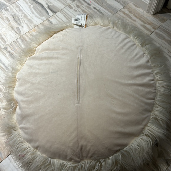 Cream faux lamb fir gold unicorn horn and ears like new bean bag large 40x40” - Picture 5 of 8